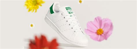 Shop iconische sneakers van Stan Smith online .